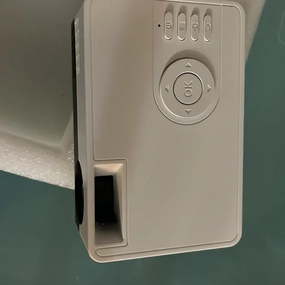 Projector - Picture 4 of 5